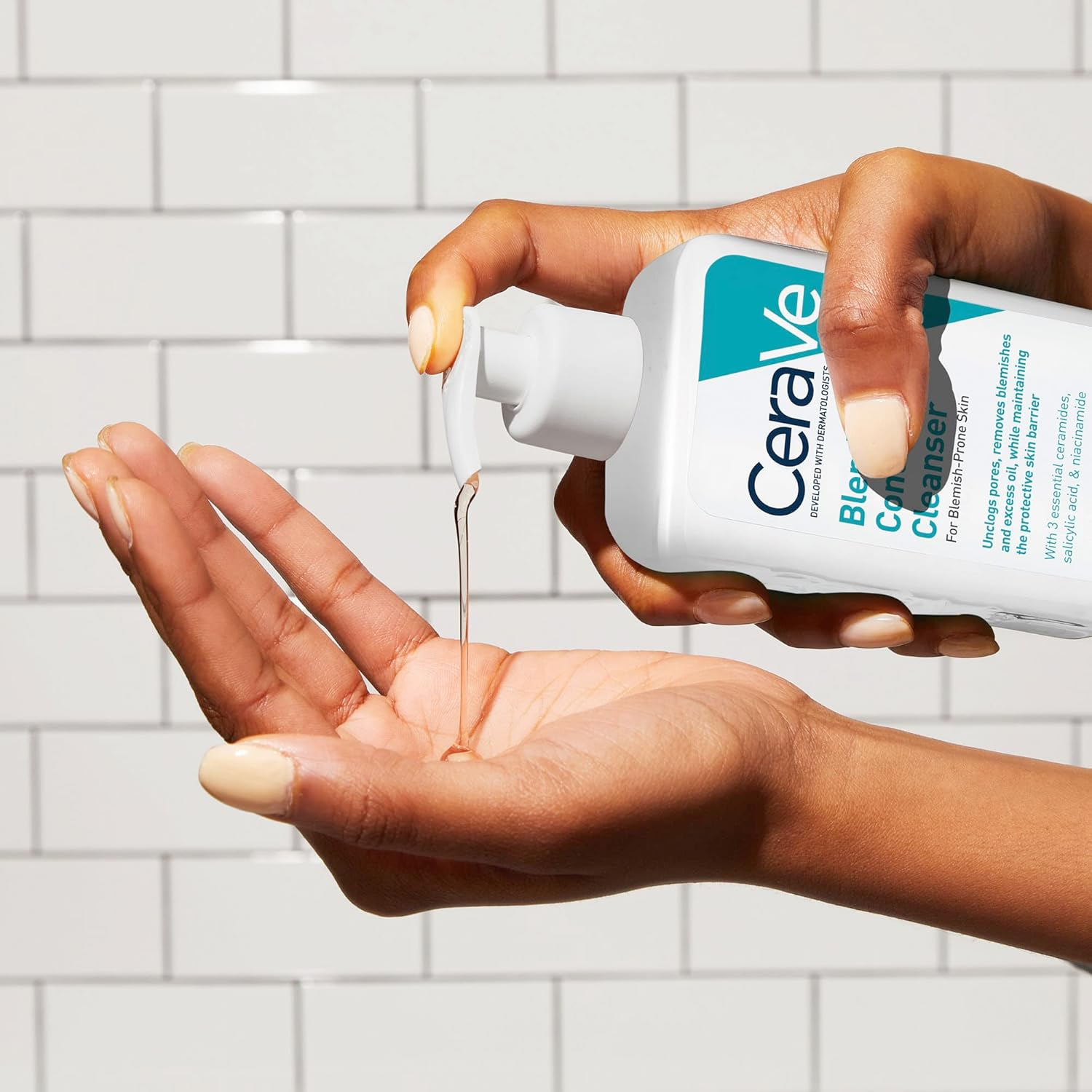 CeraVe Blemish Control Face Cleanser with 2% Salicylic Acid & Niacinamide for Blemish-Prone Skin 236ml - Image 2